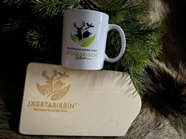 SET-ANGEBOT Vesperbrettchen + Tasse (Jägetarierin+w)